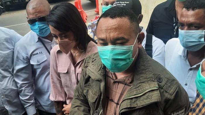 Pengacara beberkan penangkapan Cynthiara Alona di kasus prostitusi online.