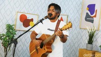 Habis ajang pencarian bakat, tahun ketiga, aku mau jadi diriku sendiri, nih. Ingin rilis apa yang ibaratnya berangkat dari sebuah keresahan, ujar ABDA. Foto: Rafida Fauzia