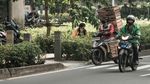 Potret Pemotor Terobos Pedestrian Kolong JLNT Casablanca