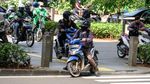 Potret Pemotor Terobos Pedestrian Kolong JLNT Casablanca