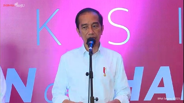 Presiden Jokowi sambutan saat tinjau vaksinasi di Makassar (YouTube Sekretariat Presiden)
