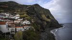 Foto: Pulau Terpencil di Portugal yang Bisa Bilang Bye Corona
