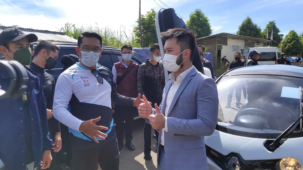 Ridwan Kamil Jajal Renault Twizy