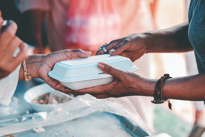 Sedekah nasi kotak dibuang Miris, Puluhan Nasi Kotak untuk Donasi Terbuang Begitu Saja