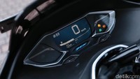 Model tersebut dilengkapi ACG Starter yang berfungsi sebagai motor assist dan perangkat Power Drive Unit (PDU). Berkat teknologi itu, kendaraan bisa mendapat tambahan tenaga sebesar 1,7 dk dan torsi 4,3 Nm di putaran mesin 3.000 rpm. Foto: 20 Detik
