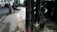 Penataan trotoar ini menggunakan dana Anggaran Pendapatan dan Belanja Daerah (APBD) DKI Jakarta 2021 senilai Rp 60 miliar.