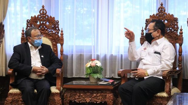 Wakil Gubernur Bali, Tjokorda Oka Artha Ardhana Sukawati (Cok Ace) bertemu dengan Duta Besar (Dubes) India untuk Indonesia Shri Manoj Kumar Bharti