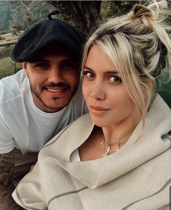 Inilah pesona cantik Wanda Nara, istri dari pemain bola Mauro Icardi. Punya istri dengan wajah cantik dan tubuh seksi membuat sang suami betah berada di rumah.  Foto: Dok. Instagram/@wanda_icardi