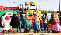 Wahana Super Nintendo World bertema dunia Super Mario Bros yang merupakan seri game favorit dari Nintendo Co. Adapun atraksi di taman hiburan didasarkan pada beberapa properti Nintendo yang paling populer, dengan penekanan yang jelas pada maskot perusahaan, Super Mario. 