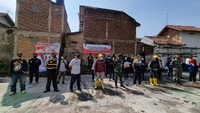 Seperti aksi yang dilakukan oleh Geng Motor Moonraker Bandung, dimana mereka menggelar Baksos pembagian masker dan penyemprotan disenfiktan di Bundaran Cibiru, Kec. Panyileukan, Kota Bandung dan di wilayah RW. 1 Kel. Pasir Jati, Kec. Ujung Berung.