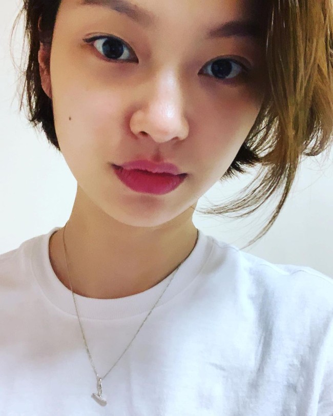 Choi Yu Hwa merupakan aktris yang mengawali kariernya sebagai model. Ia bahkan pernah memenangkan penghargaan the Fashion Model Award di 2005.Foto: Instagram @choiyuhwa