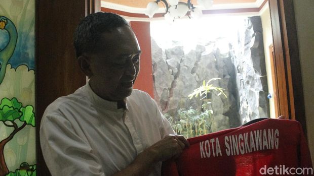 Dadang Subur Dadang Subur mengungkap asal muasal nama Dewa Kipas.
