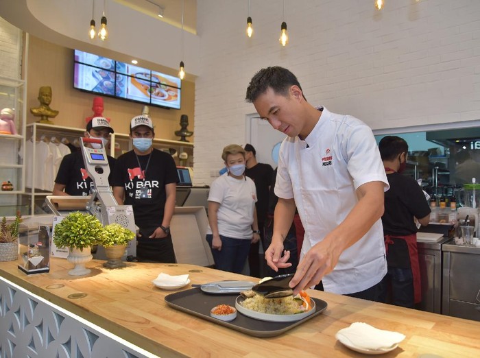 Daniel Mananta buka restoran