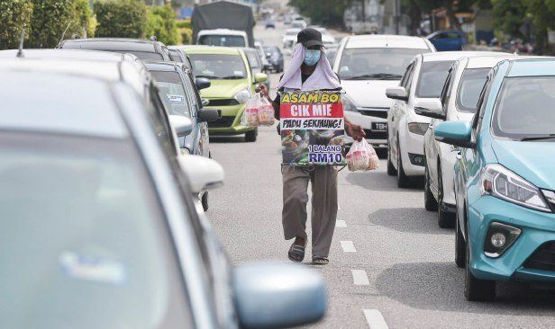Di Malaysia, Jajan di Pedagang Asongan Bisa Kena Denda Rp 7 Juta