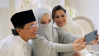 Kedekatan antara Engku Emran dan Noor Nabila sudah tercium setelah ia bercerai dari Laudya Cynthia Bella. Dok. Instagram/idhamkhan