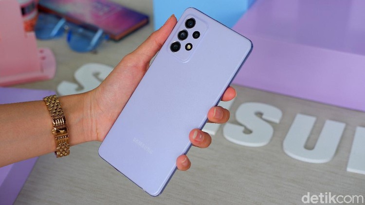 Galaxy A72