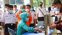 Pengecekan di stasiun mulai dari alur penumpang, ruang tunggu, tempat boarding, peron, kereta penumpang, hingga di kabin masinis.