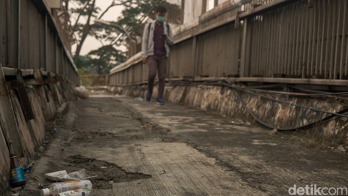 JPO di TB Simatupang, Lebak Bulus, Jaksel, 19 Maret 2021. (Andhika Prasetia/detikcom) JPO di TB Simatupang, Lebak Bulus, Jaksel, 19 Maret 2021. (Andhika Prasetia/detikcom)