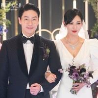 Akting Kim So Yeon dan Uhm Ki Joon sukses membuat penonton geram. Drakor yang mengisahkan persaingan kaum elit ini tayang setiap Jumat dan Sabtu pukul 20.00 WIB di SBS. Foto: dok. SBS