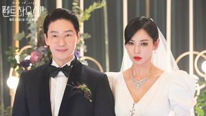 Foto: Pasangan Licik The Penthouse 2 Menikah, Kim So Yeon Nangis