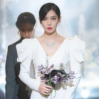 Cheon Seo Jin (pemain Kim So Yeon) ‘terjebak’ dalam perangkap Joo Dan Tae (pemain Uhm Ki Joon). Ia membuat istrinya mengaku telah membunuh Bae Ro Na (pemain Kim Hyun Soo), putri dari Oh Yoon Hee (pemain Eugene). Foto: dok. SBS