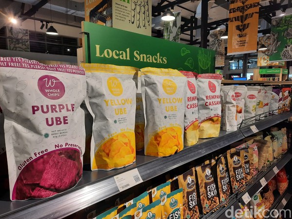 M Bloc Market merupakan supermarket moderen yang menjajakan 70 persen produk lokal UMKM. Foto: Putu Intan/detikcom M Bloc Market merupakan supermarket moderen yang menjajakan 70 persen produk lokal UMKM. Foto: Putu Intan/detikcom