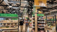 Kawasan M Bloc kembali melebarkan sayapnya dengan membuka M Bloc Market. Ini menjadi tempat UMKM lokal berniaga. Foto: Putu Intan/detikTravel