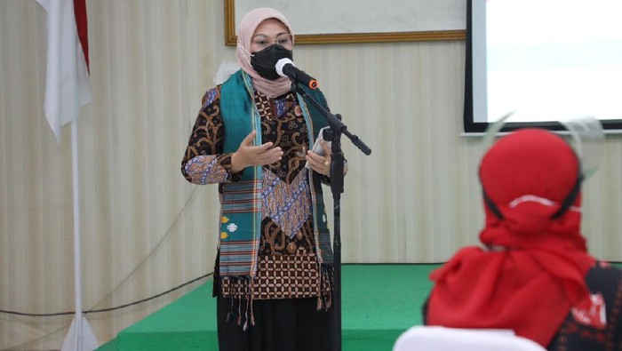 Menaker Ida Fauziyah