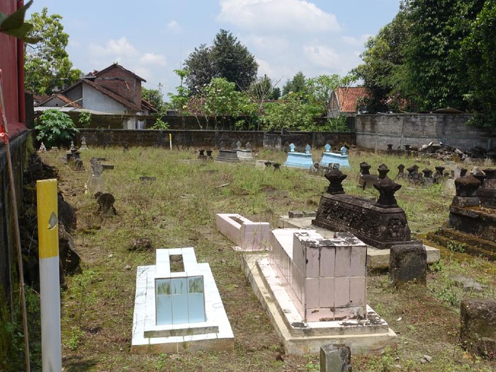 Pemakaman Umum terkena proyek tol yogya-solo