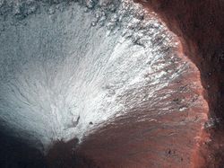 Foto-foto Terbaik Planet Mars Jepretan NASA