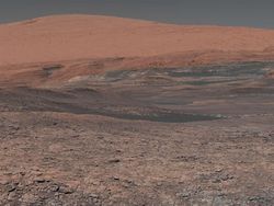 Foto-foto Terbaik Planet Mars Jepretan NASA