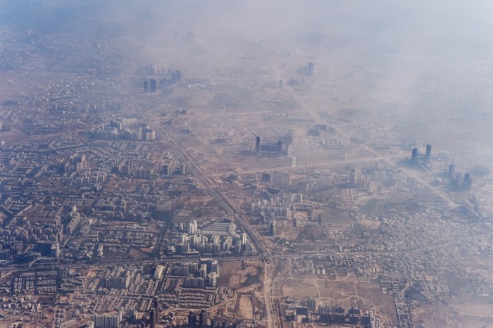 Polusi udara di New Delhi, India pada 2014 (ROBERTO SCHMIDT / AFP)