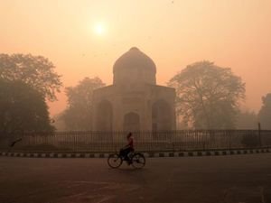 Polusi Udara di New Delhi Kian Parah, Sekolah Ditutup-Pegawai WFH