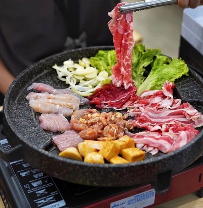 Makan Malam Kenyang di Restoran Korea AYCE yang Komplet Ini