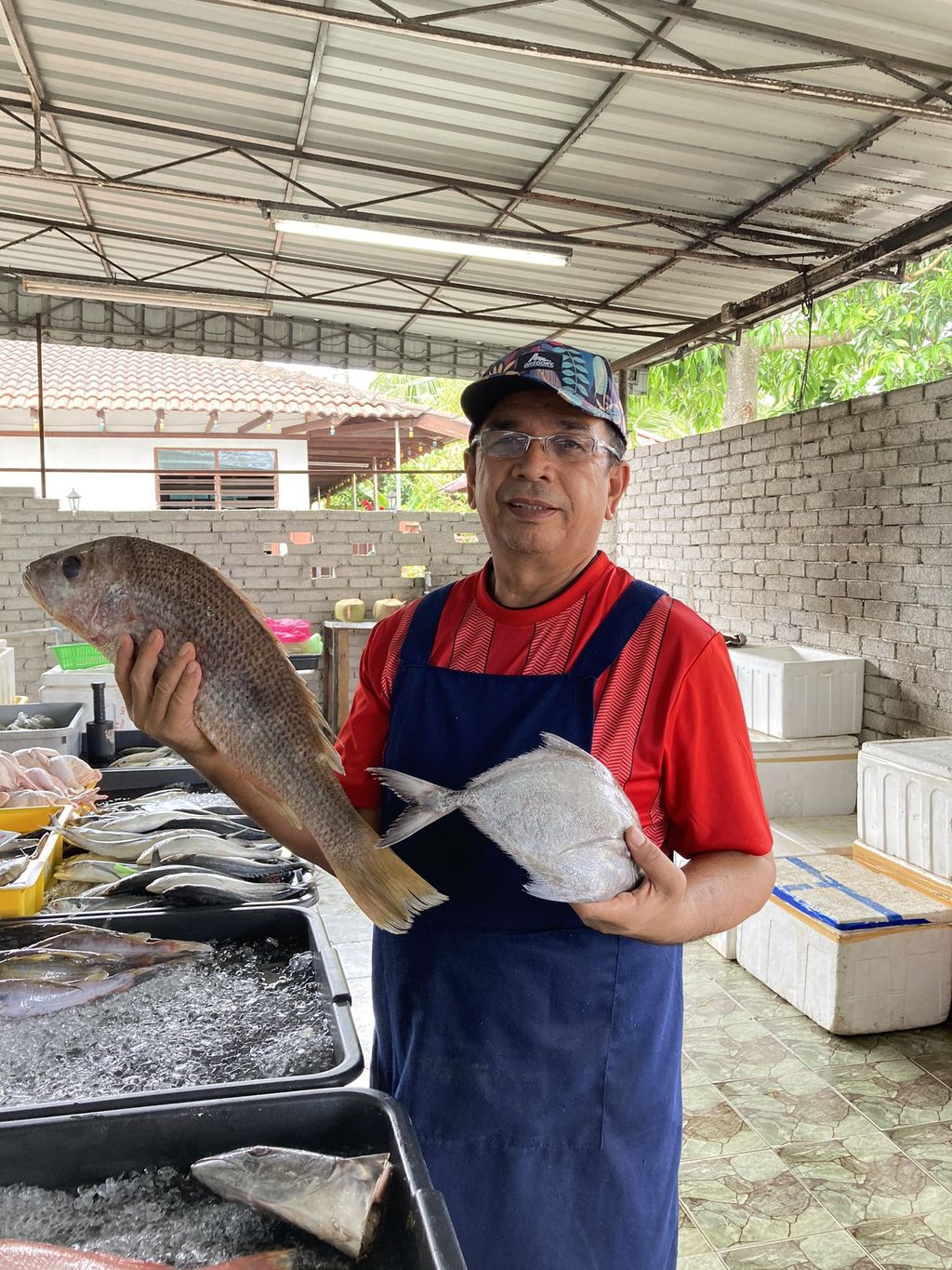 Sedih! Anak Ini Curhat, Ayahnya Jual Ikan Segar  Tak Laku