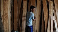 Sebagai informasi, kisah dari usaha mebel kayu ini menjadi satu dari kumpulan kisah dalam program Jelajah UMKM ke beberapa wilayah di Indonesia. Program Jelajah UMKM mengulas berbagai aspek kehidupan warga dan membaca potensi di daerah. Untuk mengetahui informasi lebih lengkap kunjungi detik.com/tag/jelajahumkmbri.