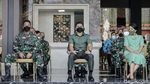 Aprilia Manganang Ganteng Berseragam Jalani Sidang Pergantian Jenis Kelamin