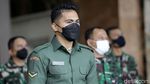 Aprilia Manganang Ganteng Berseragam Jalani Sidang Pergantian Jenis Kelamin