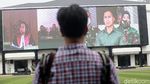 Aprilia Manganang Ganteng Berseragam Jalani Sidang Pergantian Jenis Kelamin