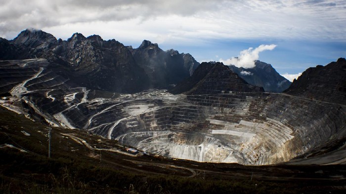 Tak hanya di Kongo, gunung emas pun bisa ditemukan di berbagai negara. Bahkan Indonesia masuk daftar 10 besar negara yang punya emas terbanyak.