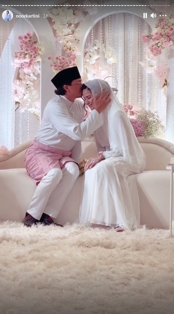 Ternyata Engku Emran dan Noor Nabila Sama-sama Doyan Makan dan Masak Ternyata Engku Emran dan Noor Nabila Sama-sama Doyan Makan dan Masak