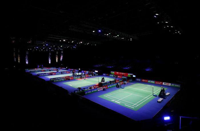 Top 5 Foto Pekan Ini : All England 2021 BIRMINGHAM, ENGLAND - MARCH 17: General view inside the arena as all five courts are seen ahead of day one of YONEX All England Open Badminton Championships at Utilita Arena Birmingham on March 17, 2021 in Birmingham, England. (Photo by Naomi Baker/Getty Images)