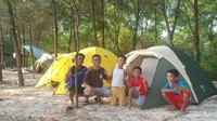 Setelah mendirikan tenda di camping ground