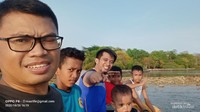 Istirahat setelah keliling pulau