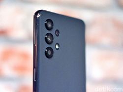 Galaxy A32 Awesome Black, Tampilan Premium Harga Tak Sampai Rp 4 Juta