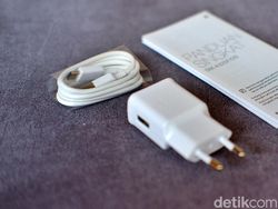 Galaxy A32 Awesome Black, Tampilan Premium Harga Tak Sampai Rp 4 Juta