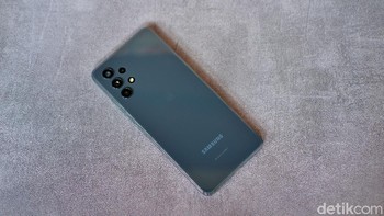 MediaTek Helio G80 menjadi otaknya. Tersedia pilihan RAM 6 GB dan 8 GB. Foto: Adi Fida Rahman/detikINET