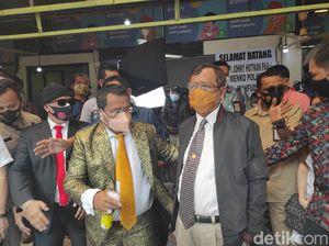 Bicara soal Sidang HRS, Hotman Usul Pemerintah Buat Perppu Contempt of Court