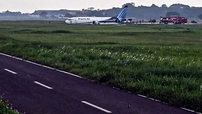 Penampakan Pesawat Trigana Air yang Tergelincir di Bandara Halim