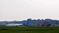 Pesawat Trigana Air yang tergelincir ini merupakan pesawat kargo. 